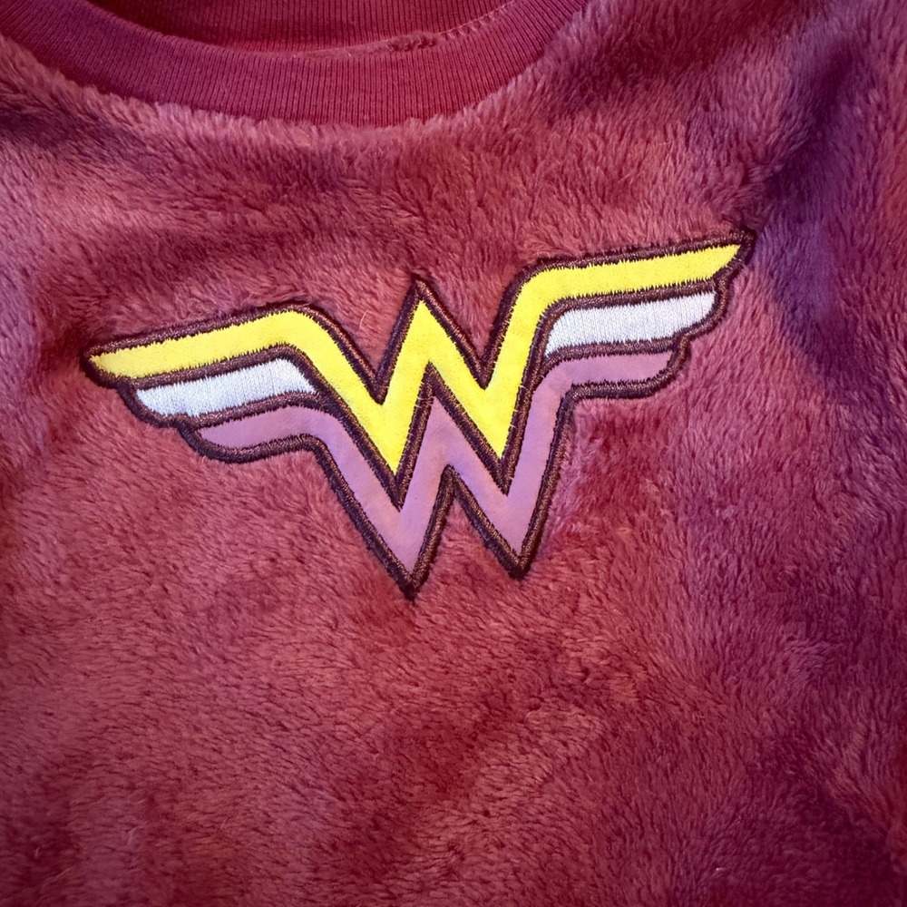 Wonder Woman Sweatshirt Baby 3-6M Pink Plush Fuzzy Fleece Logo‎ Pullover
